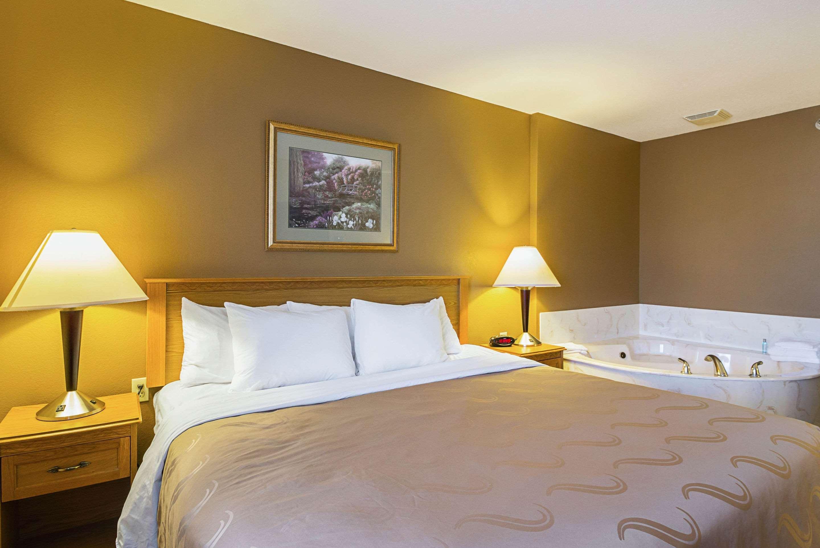 Quality Inn St Cloud West Сент-Клауд Экстерьер фото